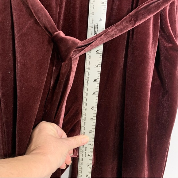 Nordstrom Fraiche by J NWT Berry velvet long sleeve vneck  jumpsuit. Size L - Picture 11 of 14